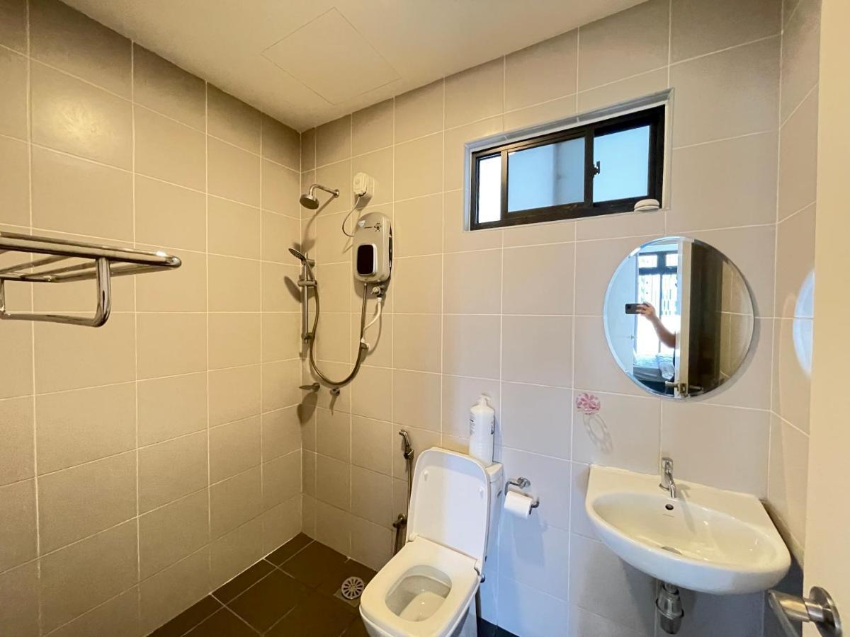 Meridin Medini By Wp Homestay Nusajaya  Exterior foto