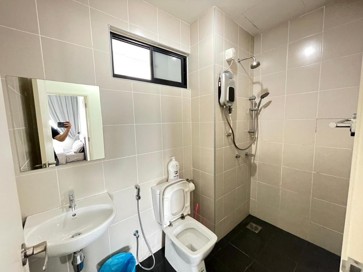 Meridin Medini By Wp Homestay Nusajaya  Exterior foto